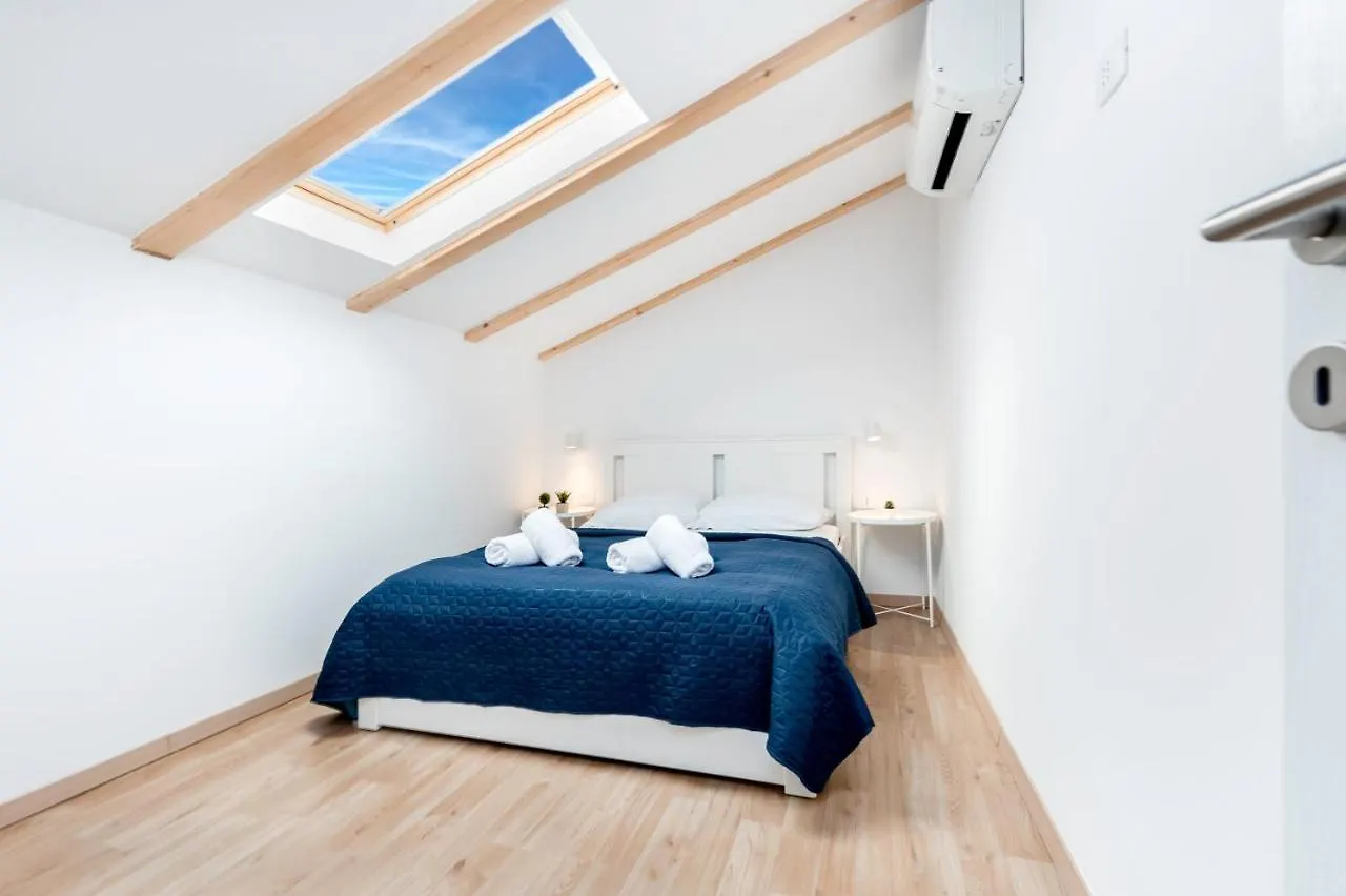 City Comfort Apartments 로비니 크로아티아