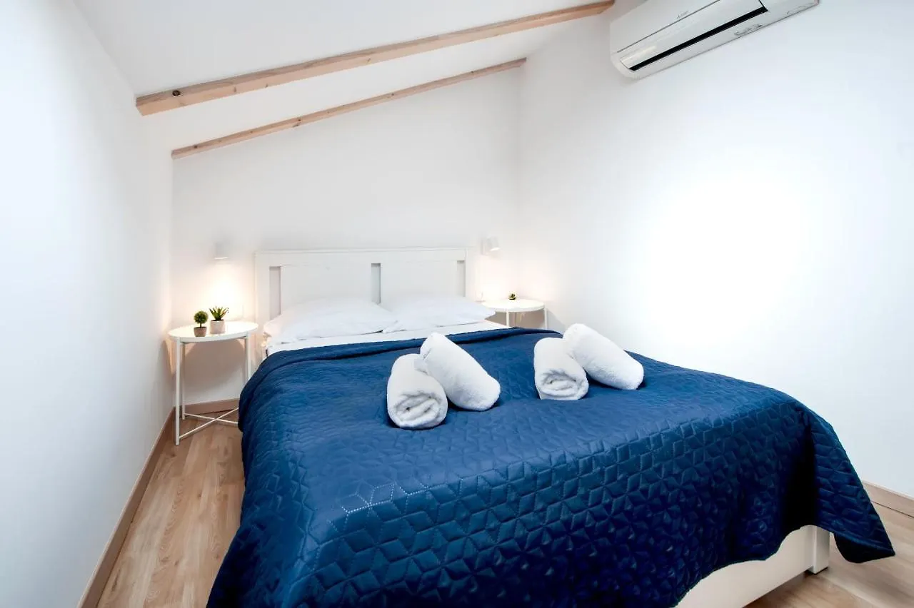 City Comfort Apartments 로비니 크로아티아