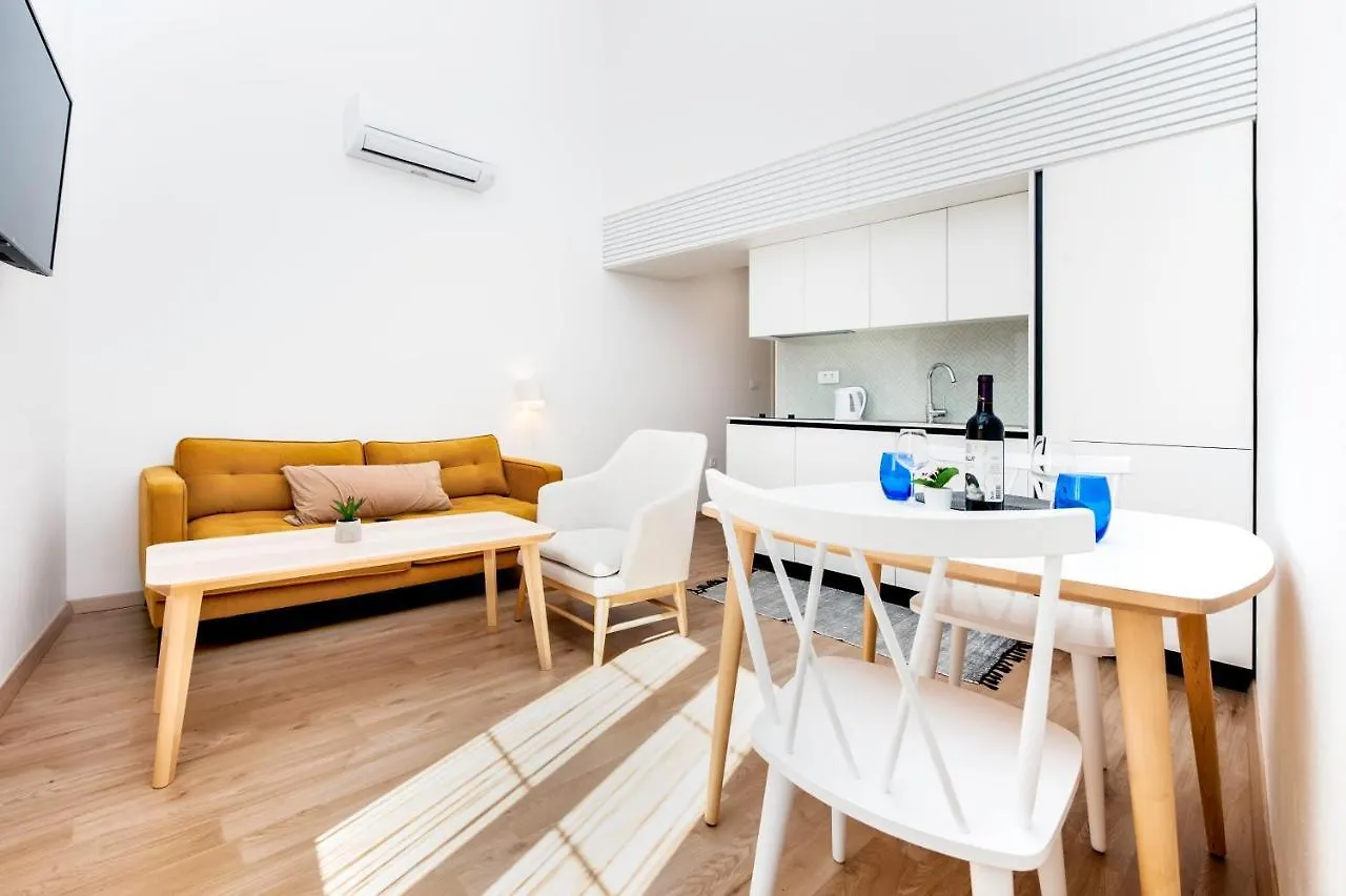 City Comfort Apartments 로비니