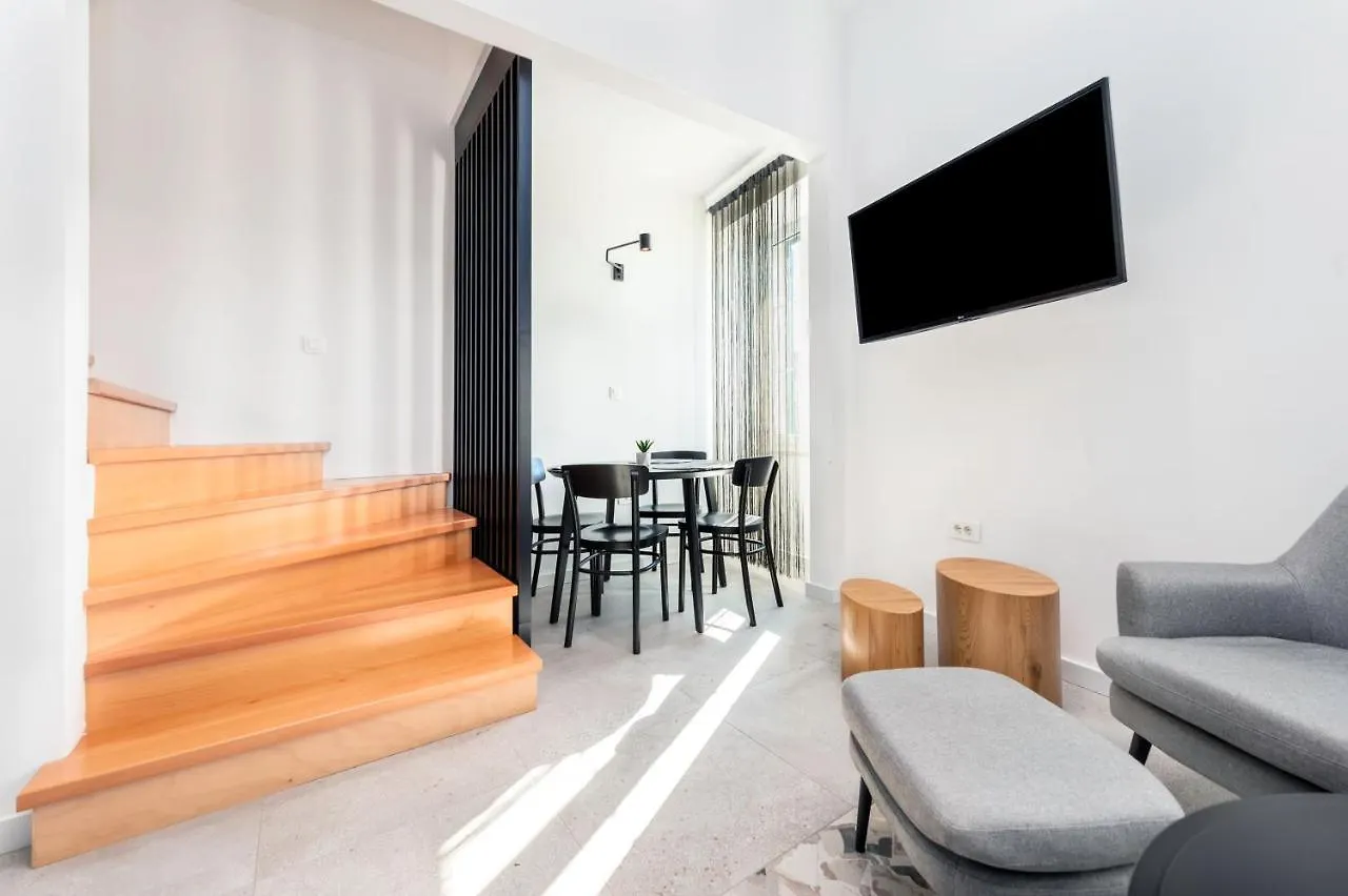 City Comfort Apartments 로비니